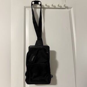 NWOT VENQUE Black SLING  Bag